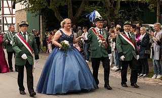 Reich bejubelt: Gehrdens Königspaar Josef und Barbara Rochell. - Patricia Speith