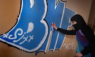 Wer Graffitis aufsprüht, macht sich strafbar (Symbolbild). - Frank-Michael Kiel-Steinkamp