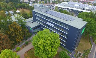 Das Löhner Rathaus soll im nächsten Jahr neue Außenbleche an der Fassade bekommen. - Jens Reddeker