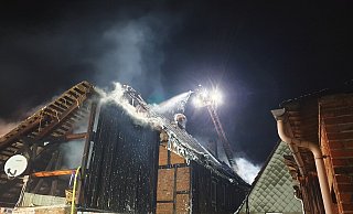 Ein Fachwerkhaus wurde beim Brand am Abend des zweiten Weihnachtsfeiertages völlig zerstört. - Feuerwehr Beverungen