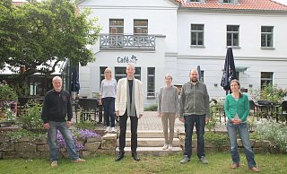 Claudio Vendramin (v.l.), Ulrike Blucha, Herbert Even, Irene Broßeit, Ulf Kutschewski und Claudia Schumacher bewerben sich um ein Ratsmandat. Dazu kommen die Kandidaten der Reserveliste. - Jobst Lüdeking