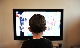 "Schüler und Kita-Kinder, die zu wenig Sport gemacht, zu schlecht gegessen, zu viel ferngesehen haben." - Pixabay Creative Commons