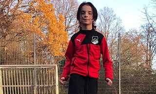 Jongleur: Nikola Kalicanin vom VfL Theesen kann den Ball inzwischen 1.004 Mal hochhalten. - Nicole Bentrup