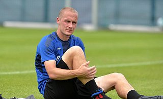 Sven Michel ist mittlerweile auf den grünen Rasen des Paderborner Trainingszentrums zurückgekehrt, kann aber noch nicht mit der Mannschaft trainieren. - imago images/pmk