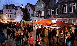 Der Weihnachtsmarkt in Lübbecke: In der Fußgängerzone wird es Jahr für Jahr sehr heimelig. - Tyler Larkin
