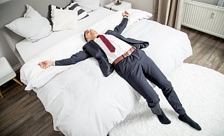 Viele Unternehmen im Kreis Gütersloh setzen bevorzugt auf erfahrenes Personal. - Symbolbild dpa