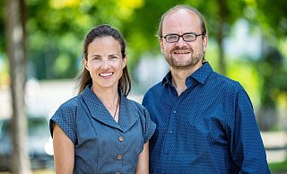 Salina Sahrhage und Stefan Schraub sind die beiden Spitzenkandidaten der Partei Volt, die erstmals zur Kommunalwahl antritt. - Barbara Franke