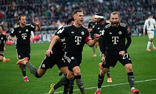 Josuha Kimmich (M) brachte den FC Bayern in Führung. - Marius Becker/dpa