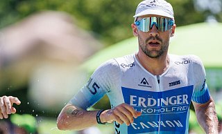 Triathlet Patrick Lange fordert, dass der Sport in Deutschland eine größere Bedeutung in der Gesellschaft bekommt. - Daniel Karmann/dpa