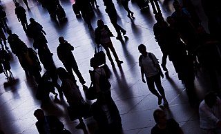 Die Polizei warnt vor Betrügern, die sich als «gestrandete» Touristen ausgeben, um an Bargeld zu kommen. - Nicolas Armer/dpa/dpa-tmn