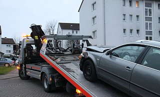 Das Fahrzeug des Bünders musste abgeschleppt werden. - Niklas Krämer