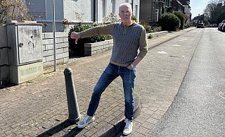 Anwohner Joseph Oeding lehnt die Pömpel ab: "Die Roonstraße probt den Aufstand", sagt er über den Widerstand in der Nachbarschaft. - Michael Schläger
