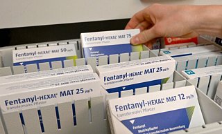 Das Pflaster mit dem schmerzstillenden Wirkstoff Fentanyl ist rezeptpflichtig. - Symbolfoto: Carsten Rehder/dpa