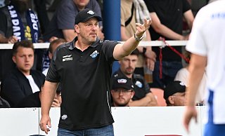 Trainer Lukas Kwasniok hat seinem Paderborner Team zur Zweiliga-Tabellenführung verholfen - Carmen Jaspersen/dpa