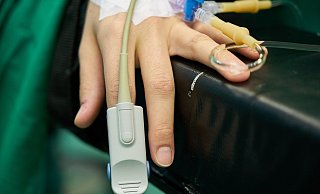 Manche Patienten müssen sehr lange intensivmedizinisch behandelt werden. Bei anderen verläuft die Erkrankung milder. - Pixabay