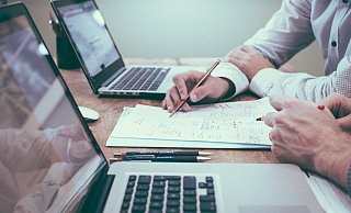 Homosexuelle Arbeitnehmer sind der Studie zufolge häufiger höher qualifiziert als der Rest der Bevölkerung in Deutschland. - Pixabay