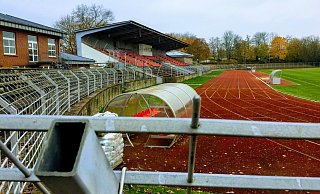 Unbekannte haben im Jahnstadion die Umkleiden heimgesucht. - Eike J. Horstmann