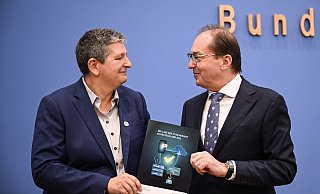 Die Präsidentin des Bundesamtes für Sicherheit in der Informationstechnik (BSI), Claudia Plattner, war von der früheren Bundesinnenministerin, Nancy Faeser (SPD), ernannt worden. - Britta Pedersen/dpa