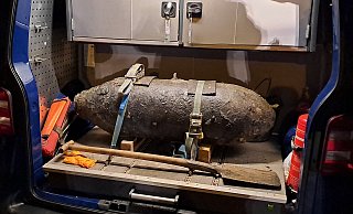 Die jetzt unschädliche Bombe. - Jens Reichenbach