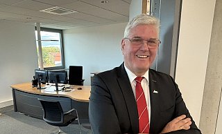 Nach 16 Jahren als Bürgermeister verlässt Werner Peitz am Abend des 31. Oktober seinen Schreibtisch im Chefbüro des Rathauses zum letzten Mal. Der Anreppener macht keinen Hehl daraus, dass der Abschied mit vielen Gefühlen verbunden ist. - Jens Reddeker Nach 16 Jahren als Bürgermeister verlässt Werner Peitz am Abend des 31. Oktober seinen Schreibtisch im Chefbüro des Rathauses zum letzten Mal. Der Anreppener macht keinen Hehl daraus, dass der Abschied mit vielen Gefühlen verbunden ist. - Jens Reddeker