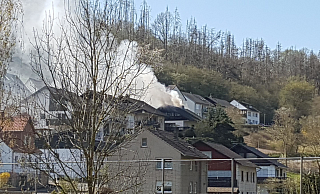 Die starke Rauchentwicklung war in Dalhausen weithin zu sehen. - Birger Berbüsse