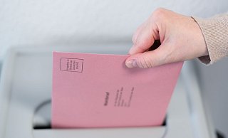 Einer Auswertung zufolge dürften europakritische Populisten in neun EU-Ländern vorne liegen - unter anderem in Frankreich, Italien, Polen und Österreich. - Arne Dedert/dpa