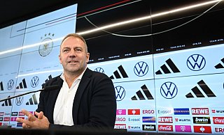 Erwartet seine WM-Spieler in Frankfurt: Bundestrainer Hansi Flick. - Arne Dedert/dpa