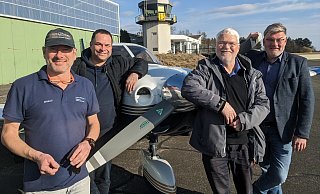 Der Vorstand mit Michael Miller, Markus Rheinländer, Nikolaus Müller und Christian Vössing freut sich auf das Flugplatz-Jubiläum. - Burkhard Battran
