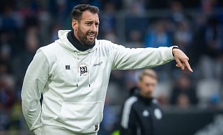 Arminia-Trainer Mitch Kniat und seine Assistenten hatten den DSC perfekt auf Elversberg eingestellt. - Sarah Jonek