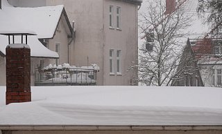 Balkon, Flach- und Schrägdach: Ab wann sollte geräumt werden? - Jemima Wittig