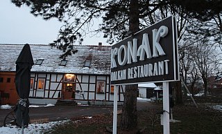 In Borchens Ortsmitte direkt an der Paderborner Straße liegt das Balkan-Restaurant "Konak". Früher war dort Nagels Hofcafe, das besonders bei Bikern beliebt war. - Uwe Müller
