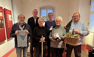 Das Fürstenberger Projektteam besteht aus 15 Ehrenamtlern. Das Bild zeigt (v. l.) Hermann Weitekamp, Antonius Monkos, Marita Schäfers, Peter Leichter, Gaby Kloppenburg und Andreas Bogel. Gemeinsam planen sie das Jubiläumsjahr. - Förderkreis für Geschichte, Kultur und Natur im Sintfeld
