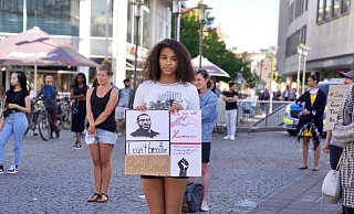 Die Demonstranten auf dem Jahnplatz am Pfingstmontag. - Christian Mathiesen