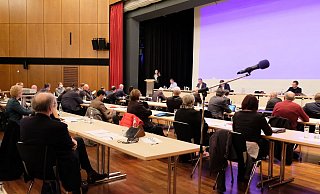 Am Donnerstag vergangener Woche ist der neue Lübbecker Stadtrat erstmals zusammengekommen. Die etwa 20 Zuhörer erlebten eine turbulente Sitzung. - Heike von Schulz