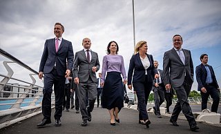 Die Ampel will sich in der zweiten Halbzeit auf die Sozialpolitik, die Wettbewerbsfähigkeit der Wirtschaft und den Ausbau der Öko-Energien konzentrieren. - Michael Kappeler/dpa/Archiv
