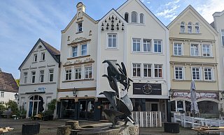 Das Lokal "Spicy-Rhino" am Gänsemarkt in Herford zwischen der Quartierlounge und der Eisbar Kurz hat seit Monaten geschlossen. - Susanne Barth