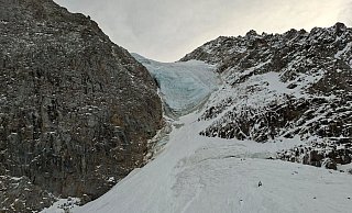 Die Urlauber sind beim Aufstieg zur mehr als 3.500 Meter hohen Vertainspitze von der Schneelawine erfasst worden. - -/italienische Bergrettung/dpa