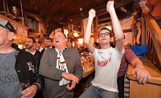 In der Kaunitzer Schützenhalle wird es am 5. Februar ein Rudelgucken geben. - Jens Dünhölter
