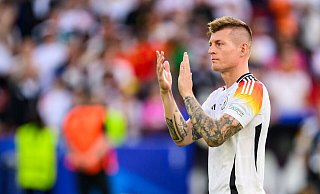 Toni Kroos bedankt sich nach dem EM-Aus bei den Fans für die Unterstützung. - Tom Weller/dpa