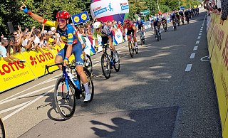 Nach Schwäbisch Gmünd kamen viele Auswärtige und Einheimische, um die Deutschland-Tour und die Rennradfahrer zu feiern. - Stadt Schwäbisch Gmünd
