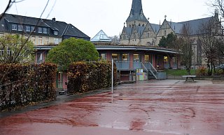 Die neue Sporthalle auf dem Stiftberg soll auf der vorhandenen Sportfläche entstehen. - Frank-Michael Kiel-Steinkamp