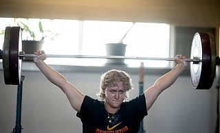Kiara Klug gilt als große Hoffnungsträgerin im deutschen Gewichtheben. - Sebastian Gollnow/dpa Kiara Klug gilt als große Hoffnungsträgerin im deutschen Gewichtheben. - Sebastian Gollnow/dpa