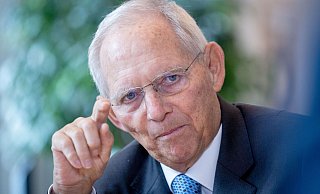 Wolfgang Schäuble (CDU), Bundestagspräsident, im Gespräch mit der Deutschen Presse-Agentur. - Foto: Kay Nietfeld/dpa