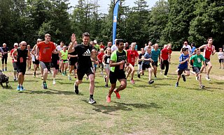 Rund 70 Sportler starteten zum Lauf durch den Stuckenberg. - Frank-Michael Kiel-Steinkamp
