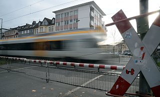 Vom Rosentor ist heute nichts mehr zu sehen. An seiner Stelle ist jetzt der viel diskutierte Bahnübergang Rosentor. - Marc Köppelmann