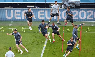 Macht sich fit für den ersten großen Auftritt gegen Frankreich am Dienstagabend: die deutsche Nationalmannschaft. - picture alliance / GES/Markus Gilliar