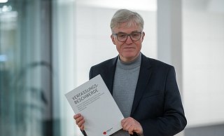 Der Präsident der Björn Steiger Stiftung, Pierre-Enric Steiger. - Christophe Gateau/dpa