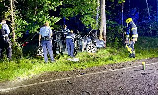 Ein 21-jähriger Autofahrer wurde bei einem Verkehrsunfall in Herzebrock-Clarholz schwer verletzt. - Charlotte Mahncke