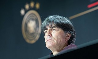 Trat einen Tag nach dem EM-Aus gegen England das letzte Mal als Bundestrainer vor die Presse: Joachim Löw. - Foto: Federico Gambarini/dpa