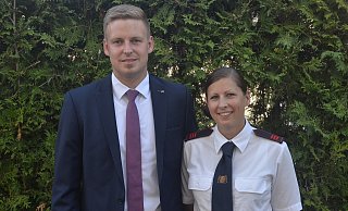 Regieren die Stadtheide: Das neue Königspaar Lennart und Anja Höschen. - Dietmar Gröbing